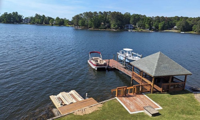 Chapin House | Best Sunset view on Lake Murray! Great location in Chapin SC