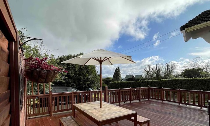 Mount Albert Villa | Feels like your home