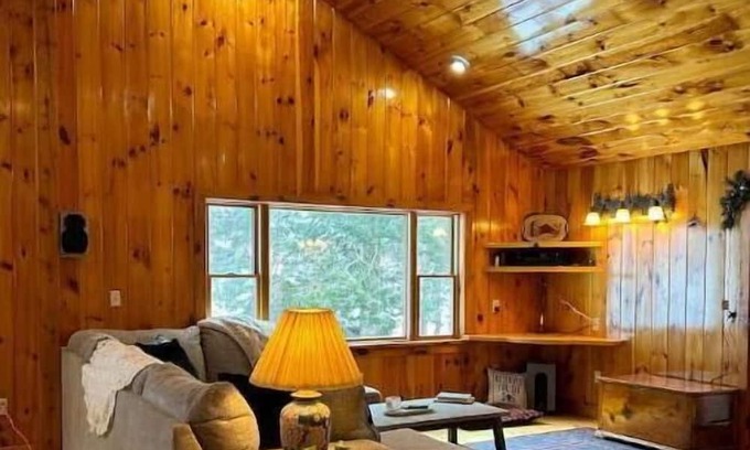 Wells House | Cozy and private escape on 10 acres next to a babbling brook