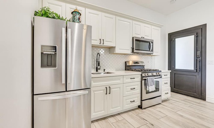 Deer Valley Apartment | Pet-Friendly Glendale Abode w/ Patio, Near Hiking!