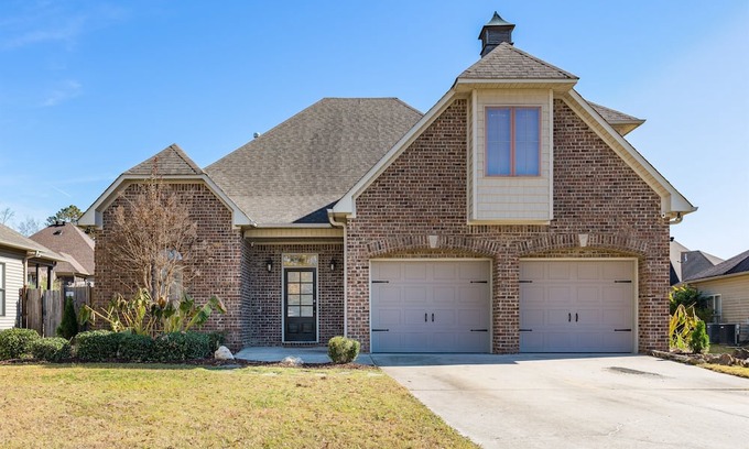 Wilsonville House | Serenity Willow - 3BR near Chelsea w/ Fenced Yard