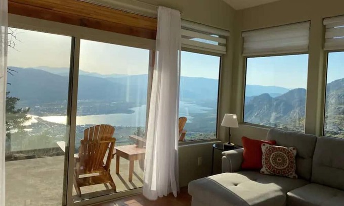 Okanagan-Similkameen Apartment | Cozy guesthouse with Osoyoos Lake view!
