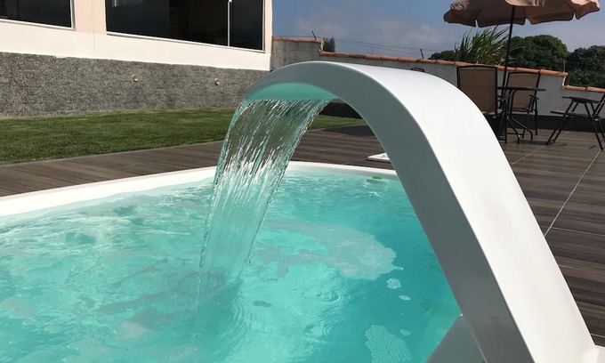 Bonsucesso House | Espaço Inteiro: Casa em Saquarema, Brasil - Piscina, Montanhas & Mar