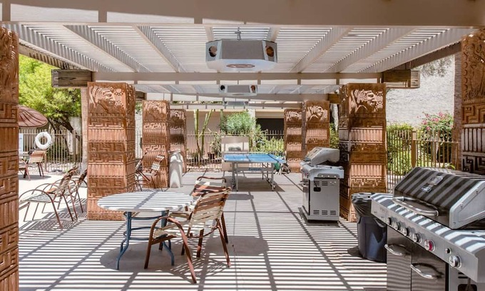 South Scottsdale Condo | Dog-friendly condo near the heart of Scottsdale with pool, hot tub & gym
