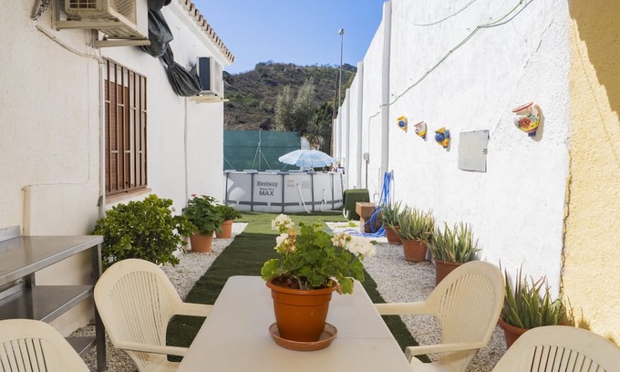 Puerto de la Torre Cottage | Cubo's Casa Rural Malaga El Puerto 6 PAX /private pool /air conditioning