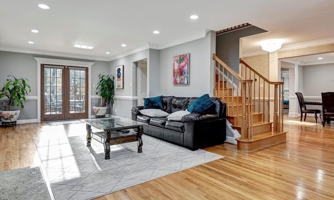 Lenni House | Relaxing 5BR Family Home w/Fire Pit & Pool Table