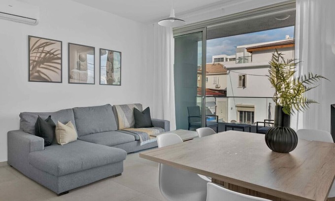 Strovolos Apartment | Phaedrus Living: Eolus Residences Artemis