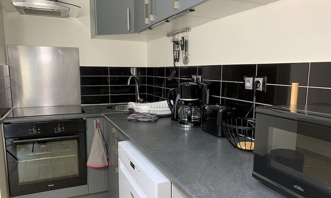 Lagny-sur-Marne Apartment | Appartement with patio, Disneyland - Paris