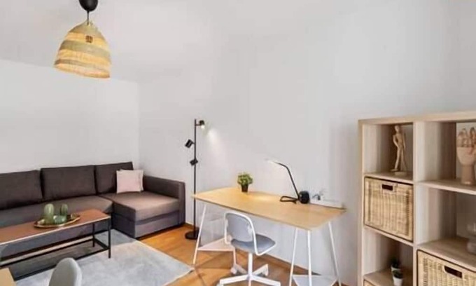 Wiedikon Apartment | Bright and Cozy APT `17 min away in the center