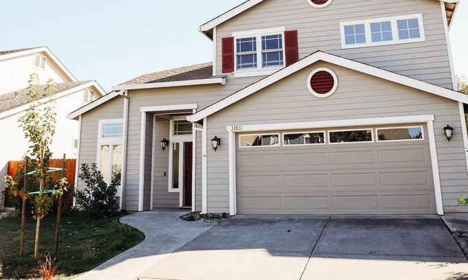 Rohnert Park House | M Section House