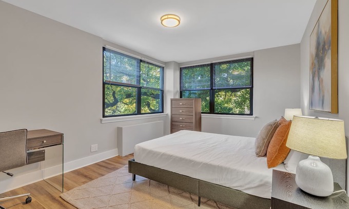 East Falls Apartment | Corporate 2BR Suite, Parking, Pool, Gym