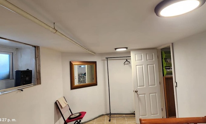 Ludlow Apartment | Basement Apartment Close to Bus & Metro-North