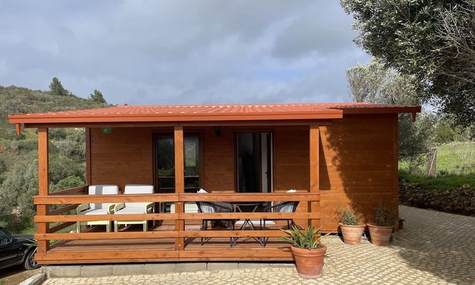 Bouvet Island Cabin | Modern Private Cabin in Praia Da Salema. Ideal for a quiet escape!