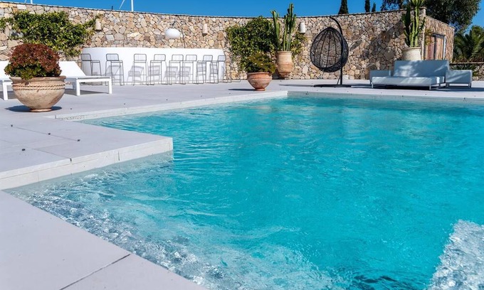 El Almarchal Villa | Splendid Cortijo Almarchal