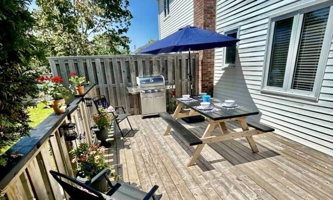 Stratford House | Aylward House - Modern Home - All the Amenities - Minutes from Charlottetown