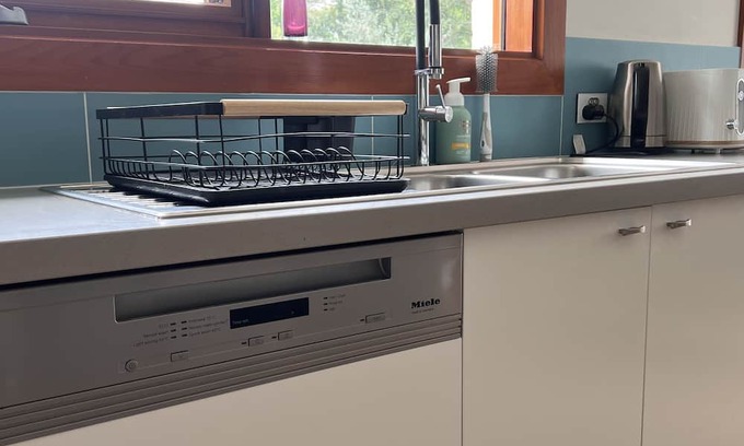 Aranda House | 3Brs-Elegant/Cosy/Pets-friendly