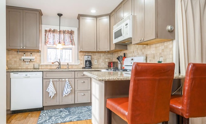 Warwick House | LOCATION ! This unique property is walking distance to the Village of Warwick!