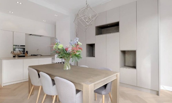 Red Light District Apartment | 2 Bedrooms Apartment 1012