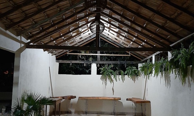 Campos House | Casa Ampla e Aconchegante com Wi-fi, Varandas e Garagem Para Dois Veículos