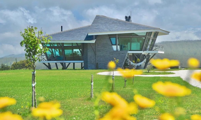 Loiba House | The Hidden Secret on the Cliff