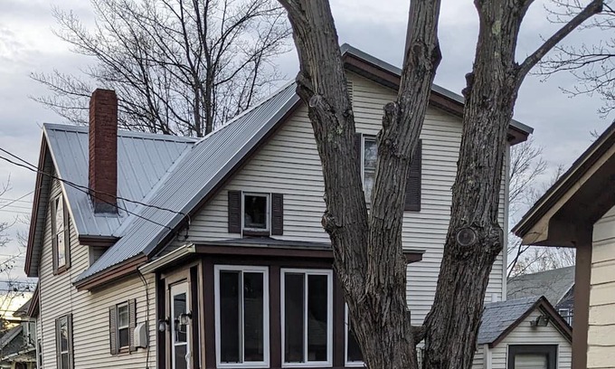 Northfield House | Single family home minutes to shopping, mountains and beach.