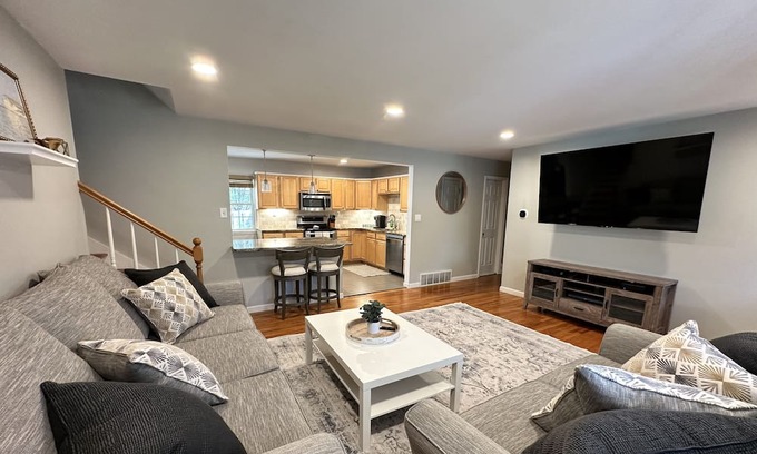 Geyser Crest House | Home away from Home in Saratoga! Private fenced in back yard and Dog Friendly!