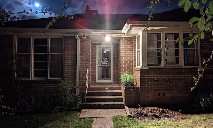 Deakin House | A Classic at Deakin 3bdr