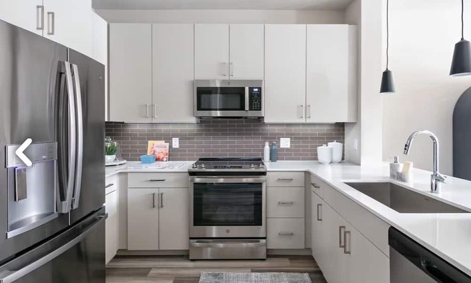 White Plains Apartment | Peaceful and Serene Very large 2 bedroom with scenic wooded views
