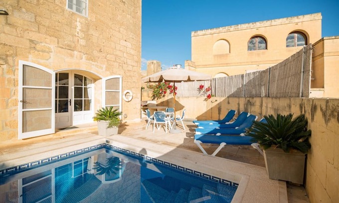 Victoria Villa | Girardu - Victoria Holiday Home