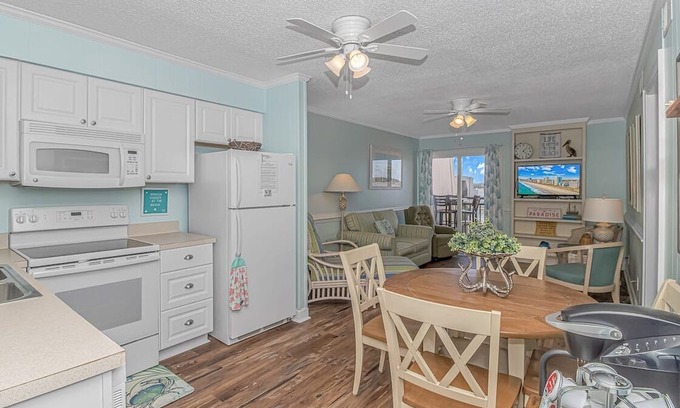 Gulf Stream Estates Condo | Salty Dogs - Peaceful, Gated, Private Dock, Beach Access, Pool