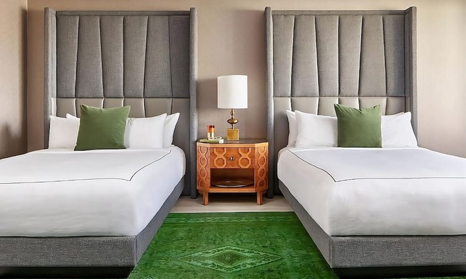 Logan Circle House | Rooftop Lounge Onsite! Pets Allowed, Parking! Minutes to The National Mall!