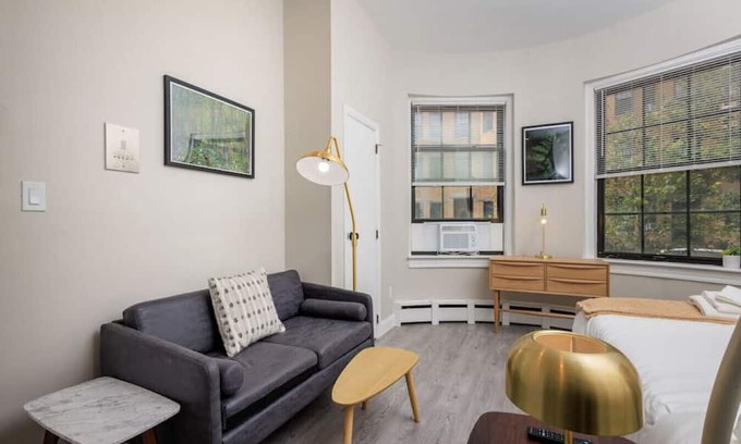 Prudential - St. Botolph Apartment | Lovely South End Studio