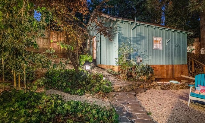 Capitola House | Cozy Capitola Dog-Friendly ADU - New Brighton Beach & Capitola Vibes
