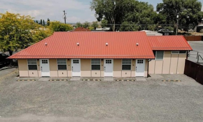 Soap Lake House | Healing Waters Inn Suite #4