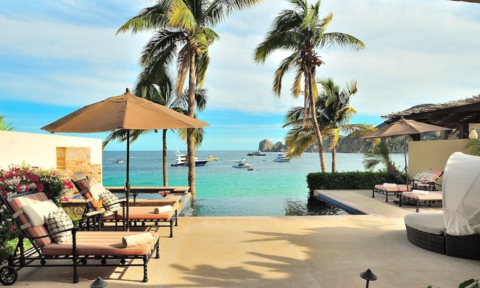 El Medano Ejidal Villa | Hacienda Resort & Beach Club, Elegant 4 Bedroom on Beachfront
