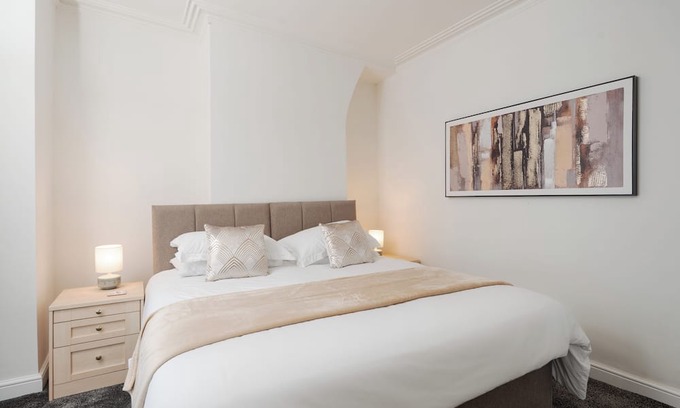 Bootle House | Franks house. 3 Bedroom house, sleeps 5. Just refurbished. Long stays welcome