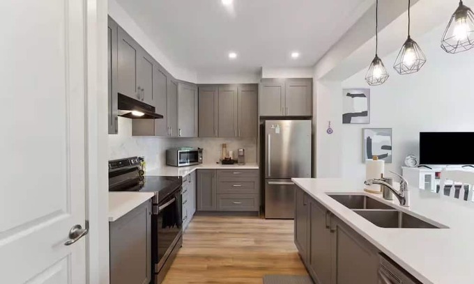 Ottawa Division House | Upscale 2BED | Central Barrhaven