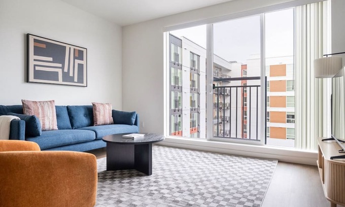 Redmond Apartment | Blueground | Willow - Rose Hill, rooftop, nr Park