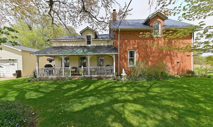 Clearview Other | Victorian Style Farmhouse in the Quiet Countryside