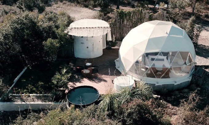 Fischer Cabin | Exquisite Luxurious Dome with Outdoor Shower and Private Pool in Texas