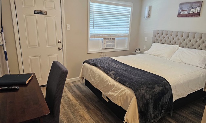 Waterville Apartment | All-inclusive Studio Apartment with utilities included-Unit 3