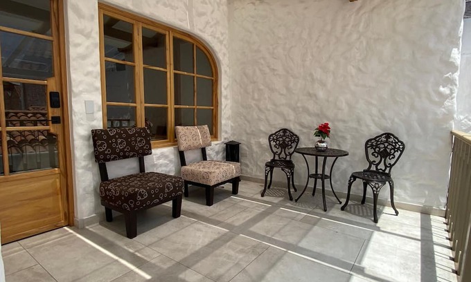 San Blas Apartment | Suite Moderno Colonial con Terraza Centro Histórico Cuenca