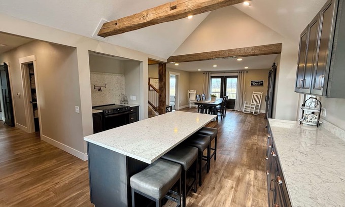 Quincy Other | Tranquil farmhouse in Quincy - 5+ bedrooms- 15 mins from Hillsdale College