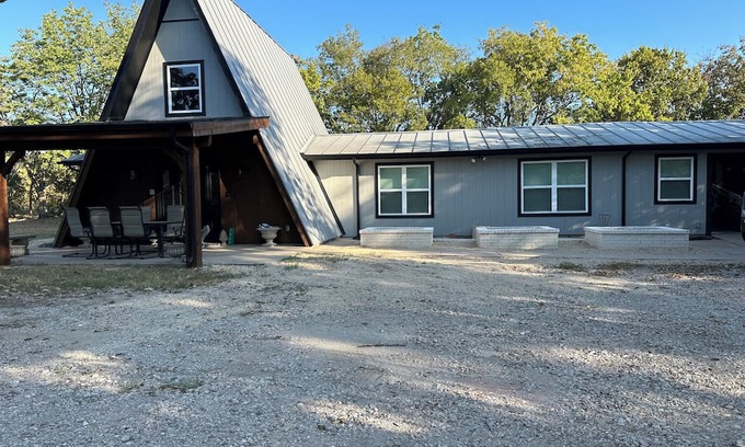 Melissa House | Lovely 3-bedroom house with AC in Melissa