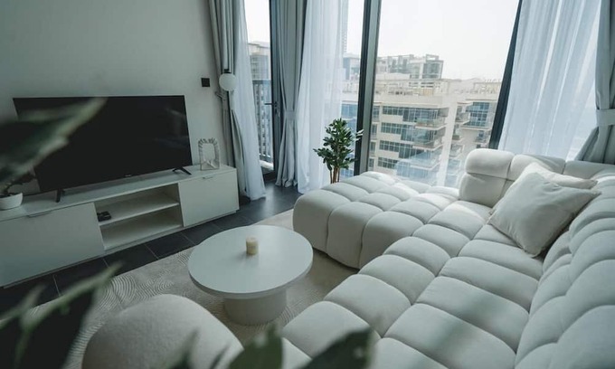 Nad Al Sheba Apartment | Stylish 2-Bedroom Apartment