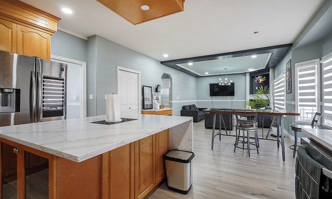 Delta Villa | Enchanting 5-bedroom villa with AC in Delta