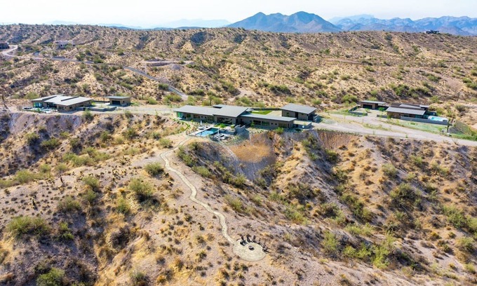 Fort McDowell House | Paradise Canyon-3 Estates+Casita w/Horse Stables
