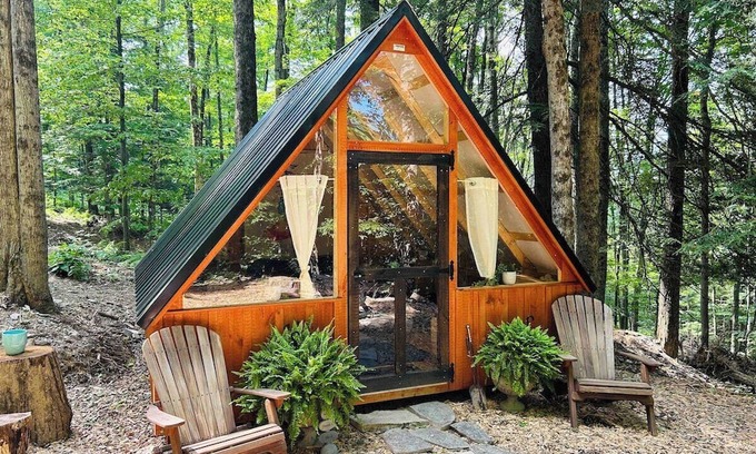 Sidney Cabin | Nama-Stay | A-Frame Glamping Site