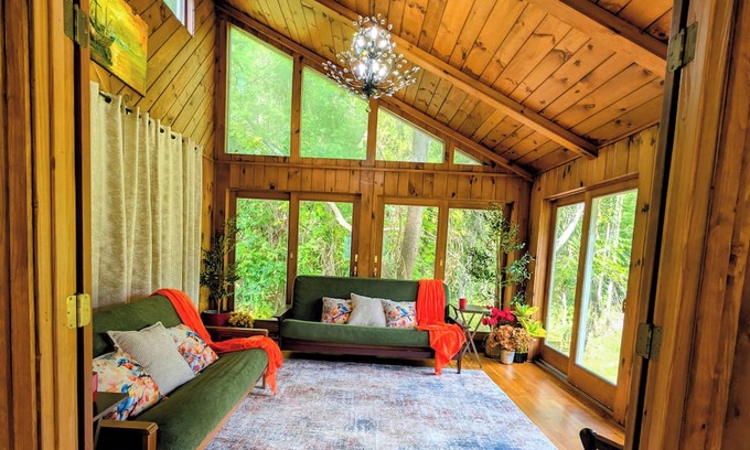 Springwater House | Whispers of Nature