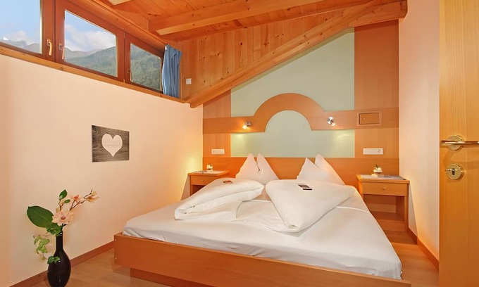 Valle Aurina Apartment | Apartment 'Obermairhof Morgentau' with Mountain View, Shared Terrace and Wi-Fi